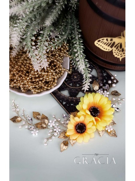 Amazing Sunflower Wedding Theme Ideas: Fabulous Accessories for Hairstyles by TopGracia