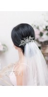 XENE Starfish Bridal Hair Comb for a Grandiose Beach Wedding Look XENE Starfish Bridal Hair Comb for a Grandiose Beach Wedding Look
