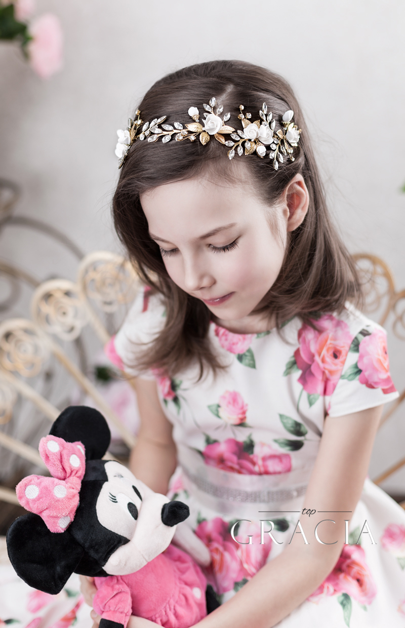 flower_girl_hair_white_flower_crown