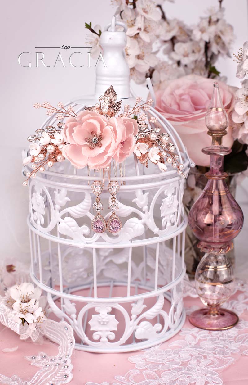 blush-wedding-accessories