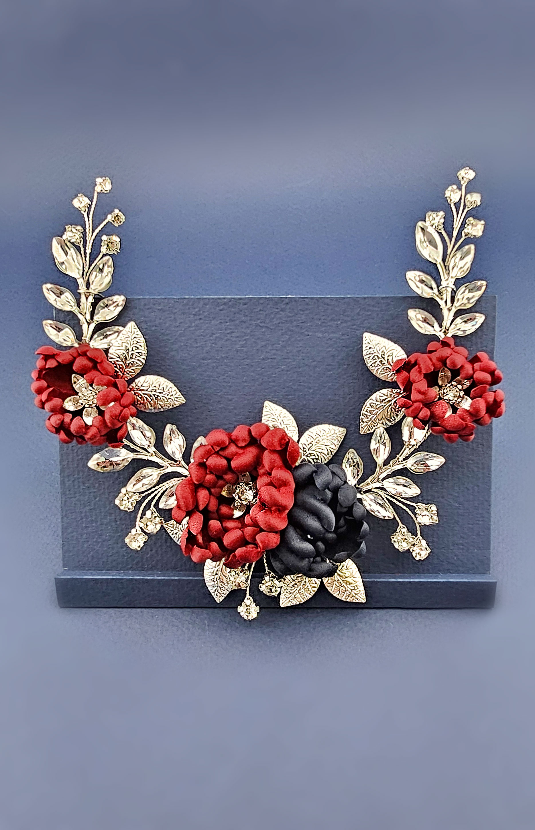 Burgundy-navy-blue-bridal-flower-hairpiece-for-autumn-wedding