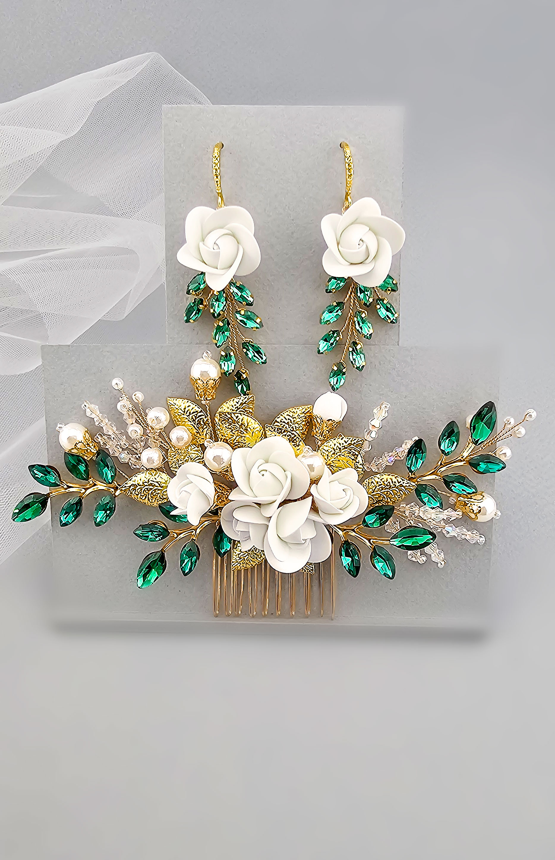 Emerald-green-wedding-hairpiece-with-flower-earrings-for-garden-brides