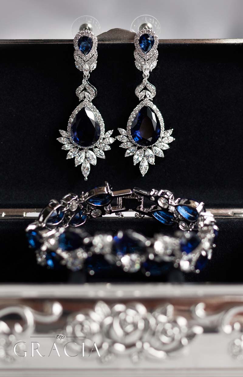 sapphire-blue-bridal-earrings