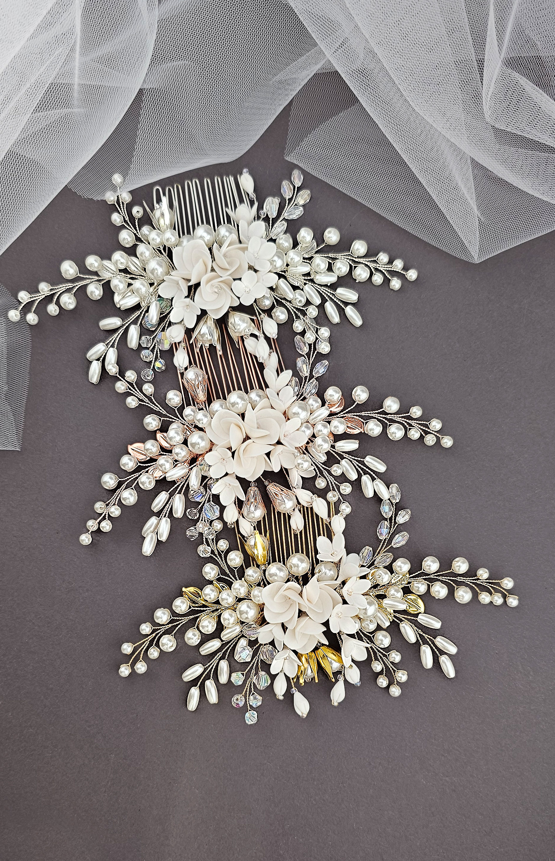 pearl-bridal-hair-combs-with-wedding-veil