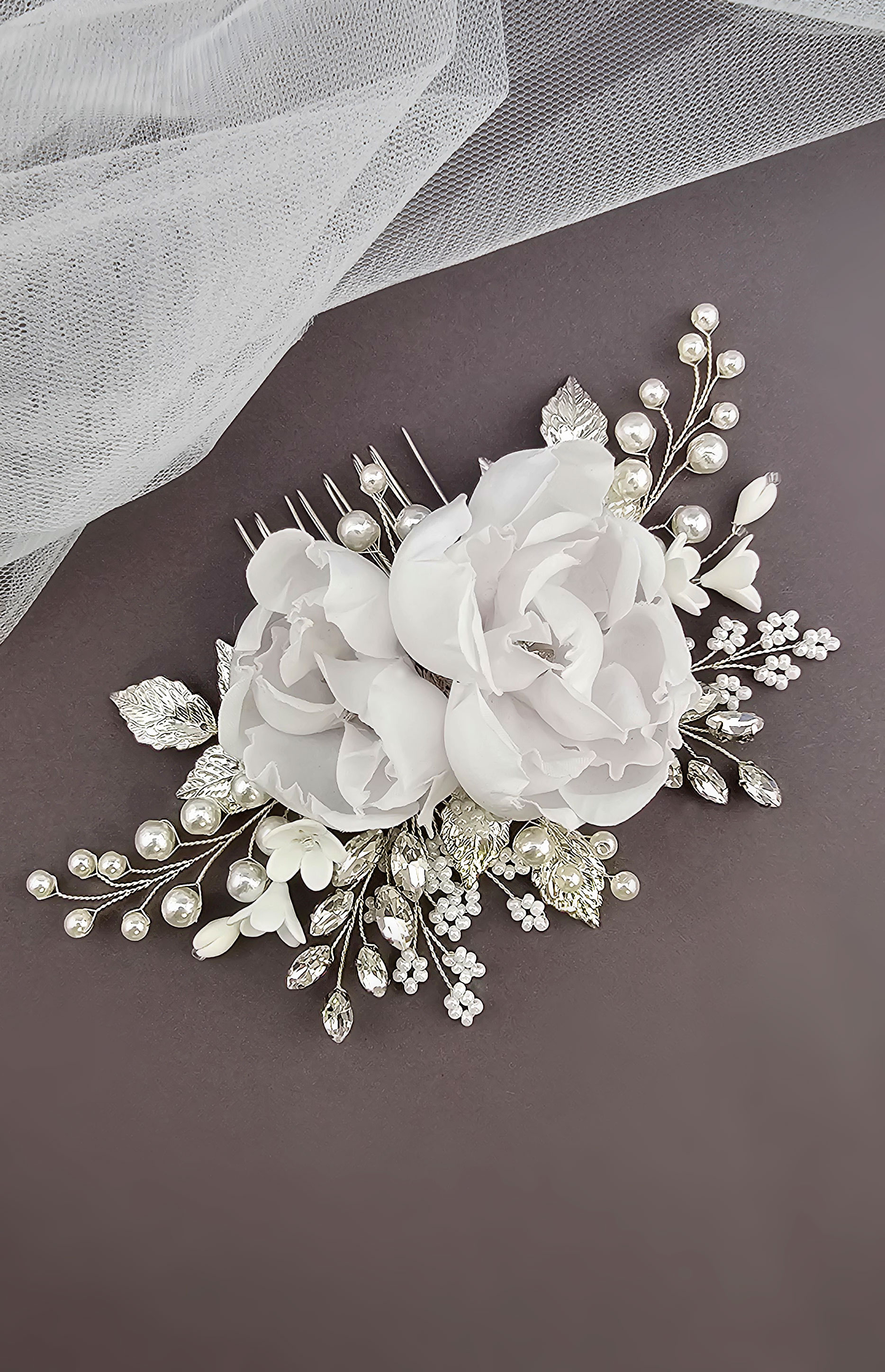 silk-flower-bridal-hair-comb-with-wedding-veil
