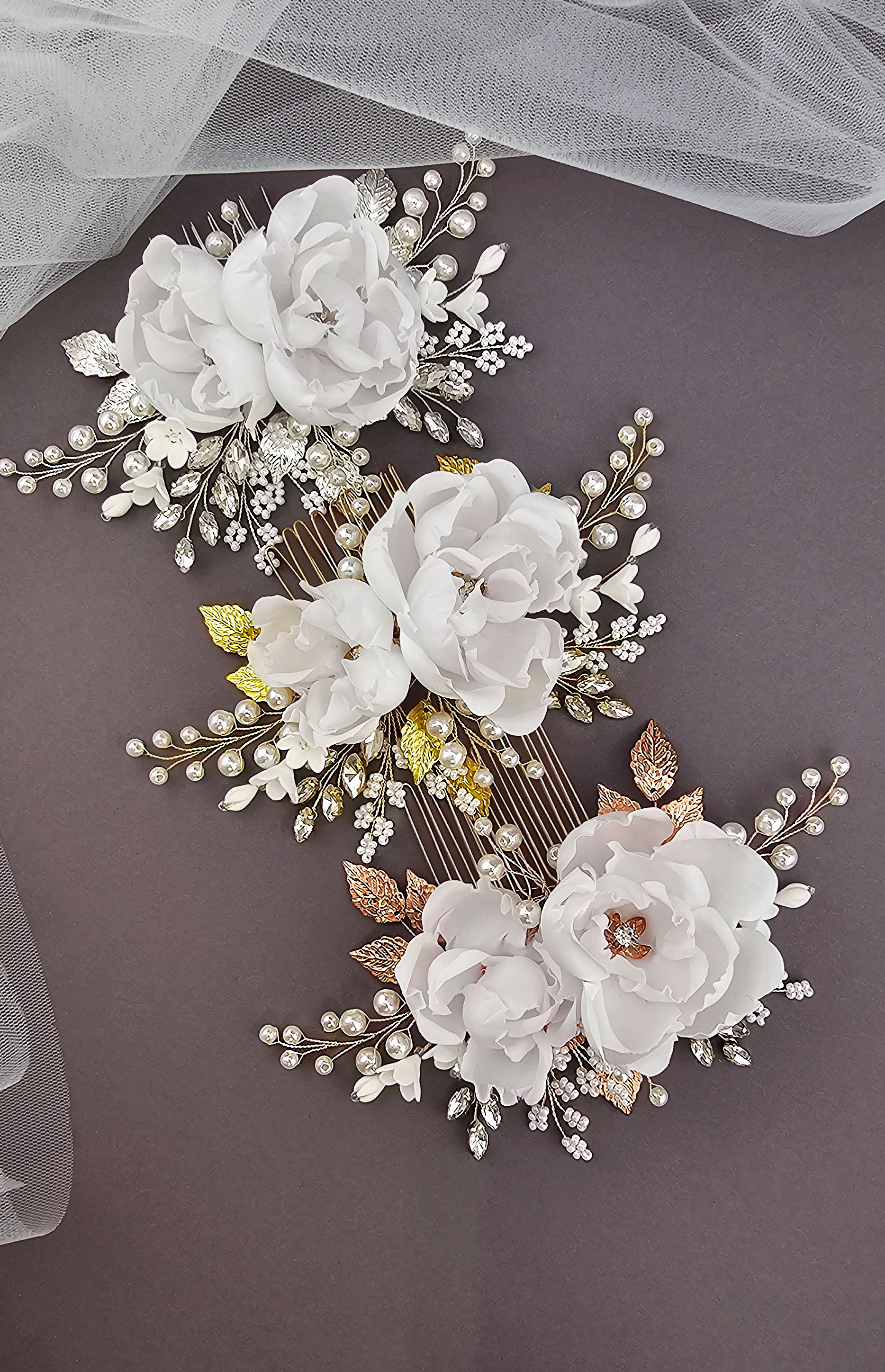 white-flower-wedding-hair-combs-with-veil-for-romantic-brides